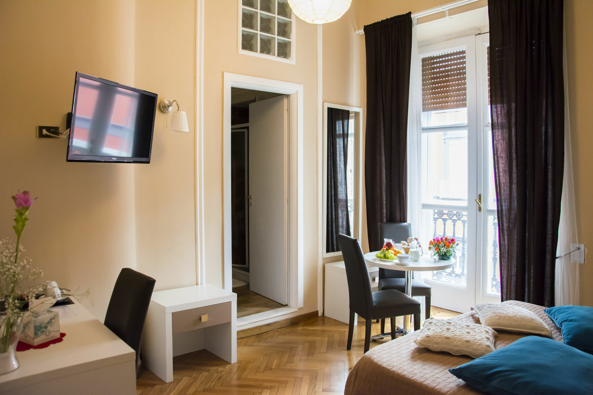 Hotel Il Ventre Di Napoli " Costantinopoli" Zewnętrze zdjęcie